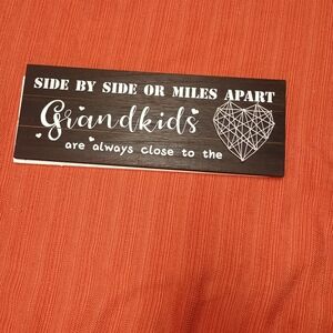 Black and White Grandkids Decorative Sign